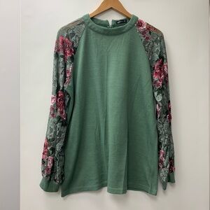 Lace sleeve thermal top size extra large